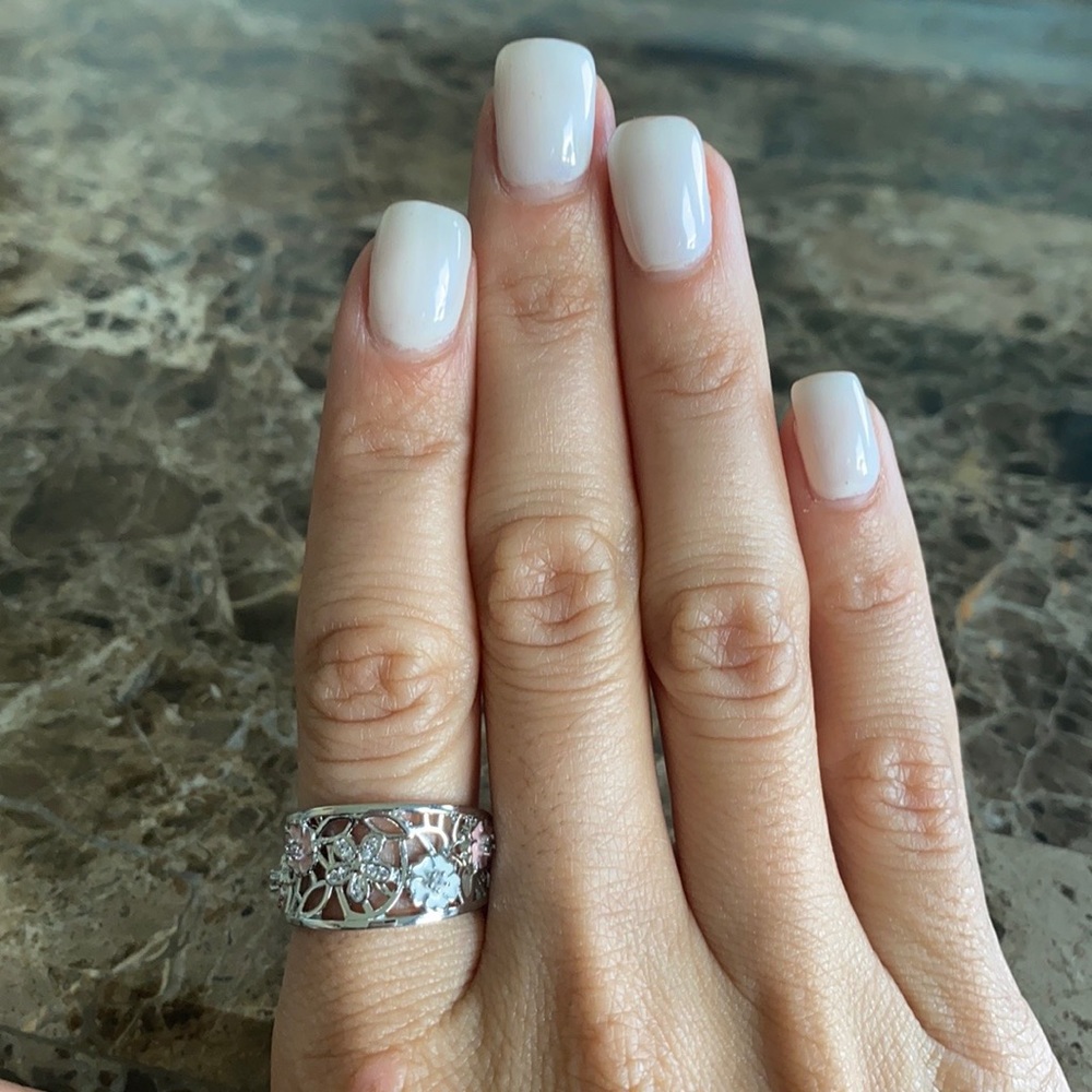 Sterling silver ring with flowers